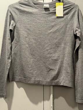 All in Motion Girls' Seamless Long Sleeve Studio Tee in Heathered Grey